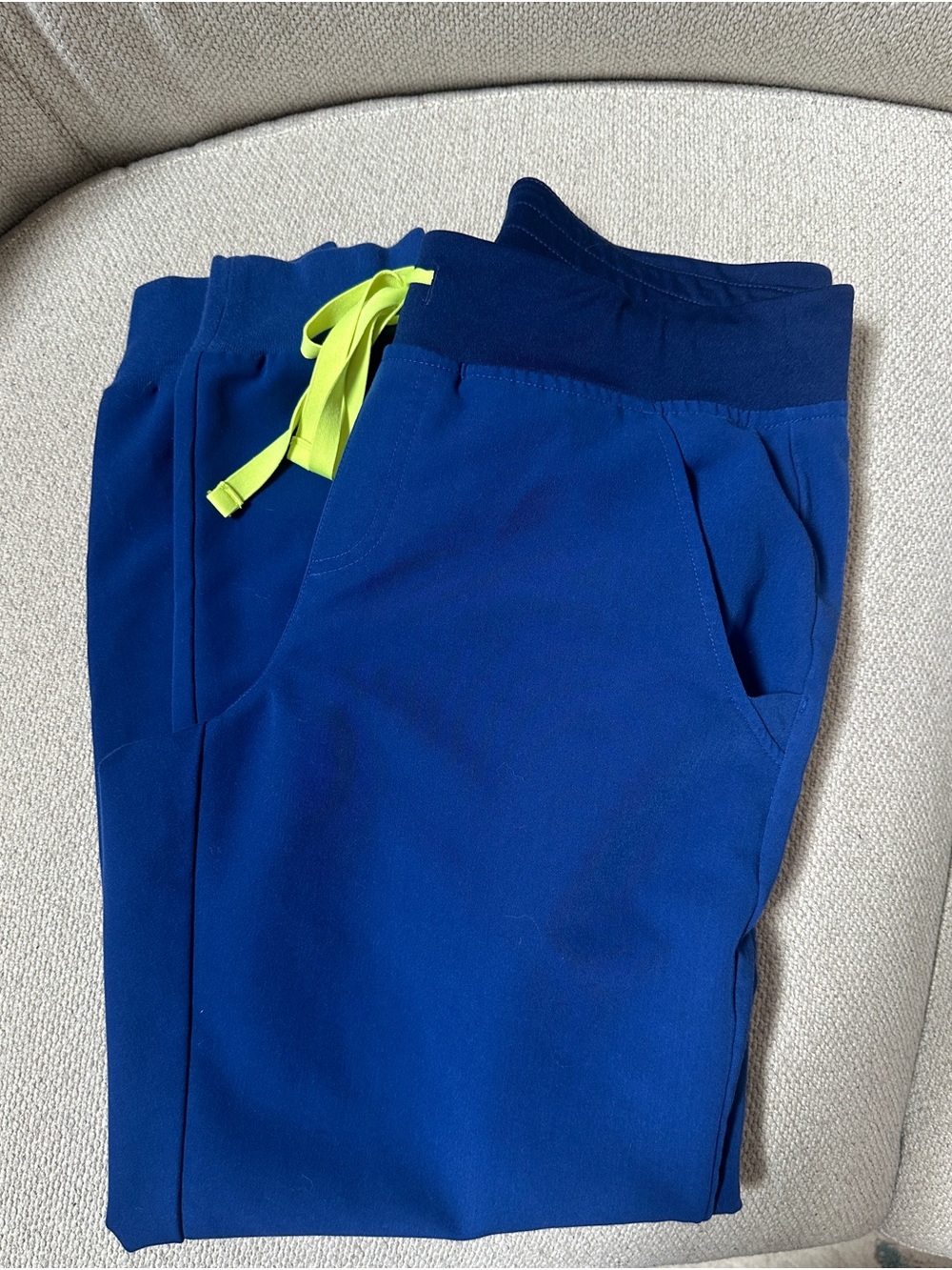 Figs Zamora scrub pant in Electric Blue. Small petite.